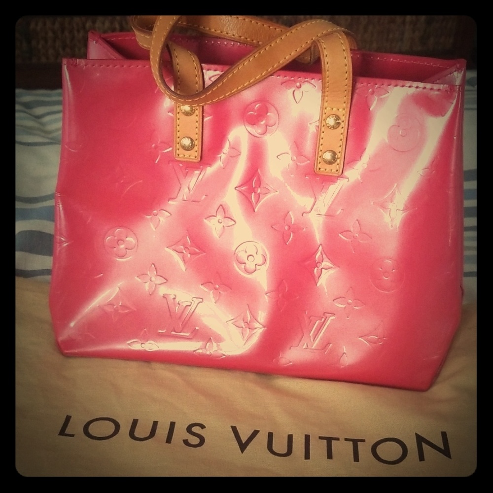 Louis Vuitton Monogram Vernis Leather Reade PM